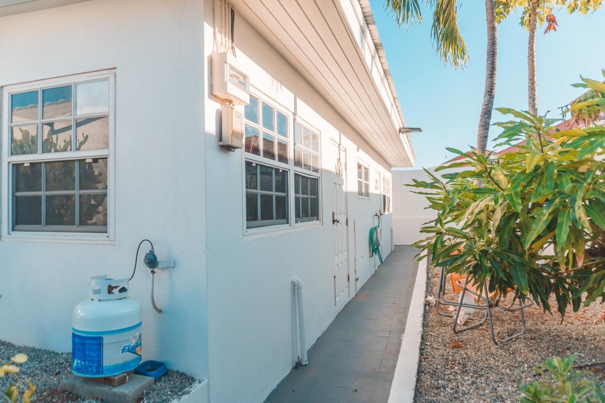 Klip Lagoon Apartsments Oranjestad Esterno foto
